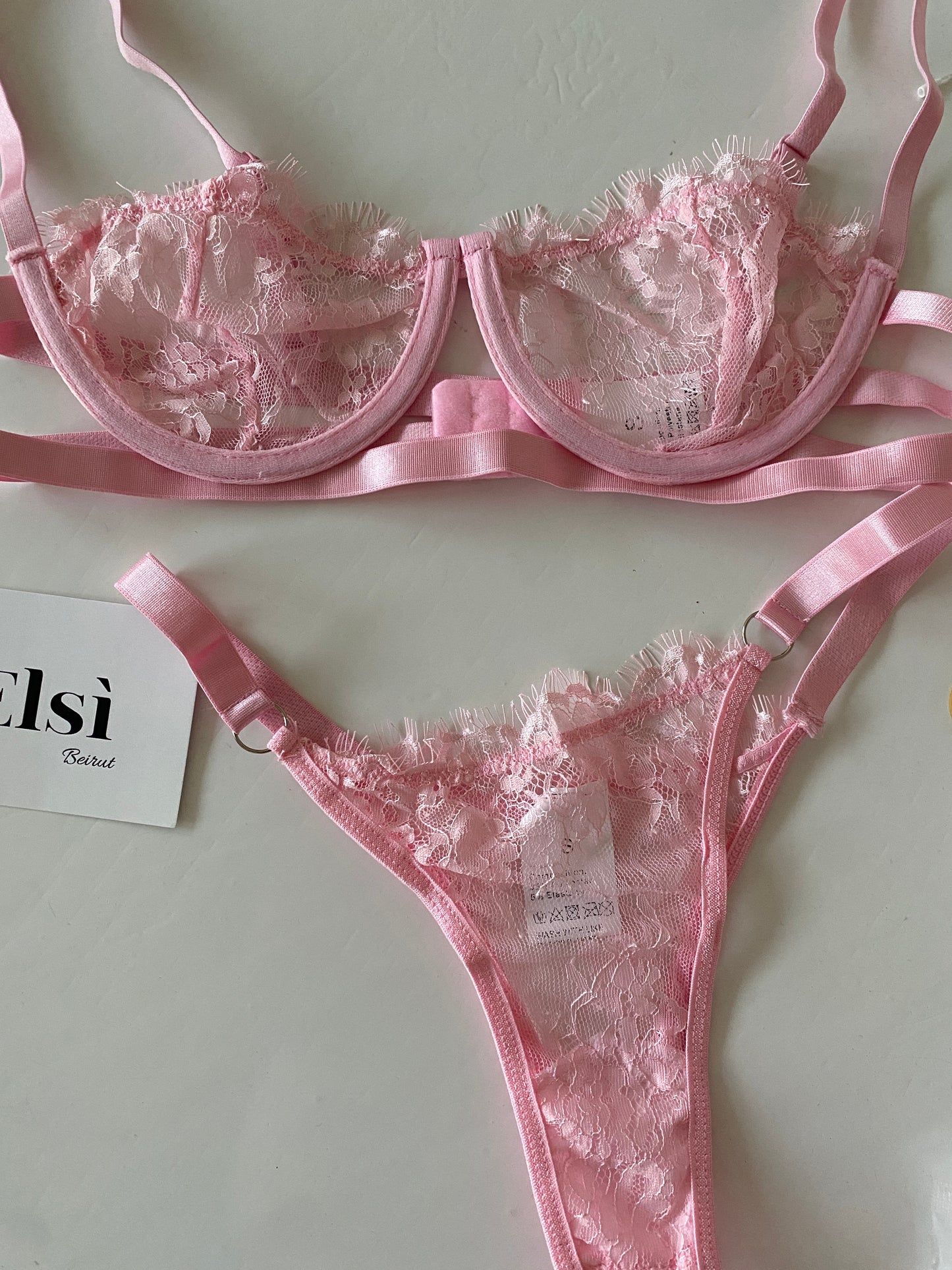Alma set in baby pink