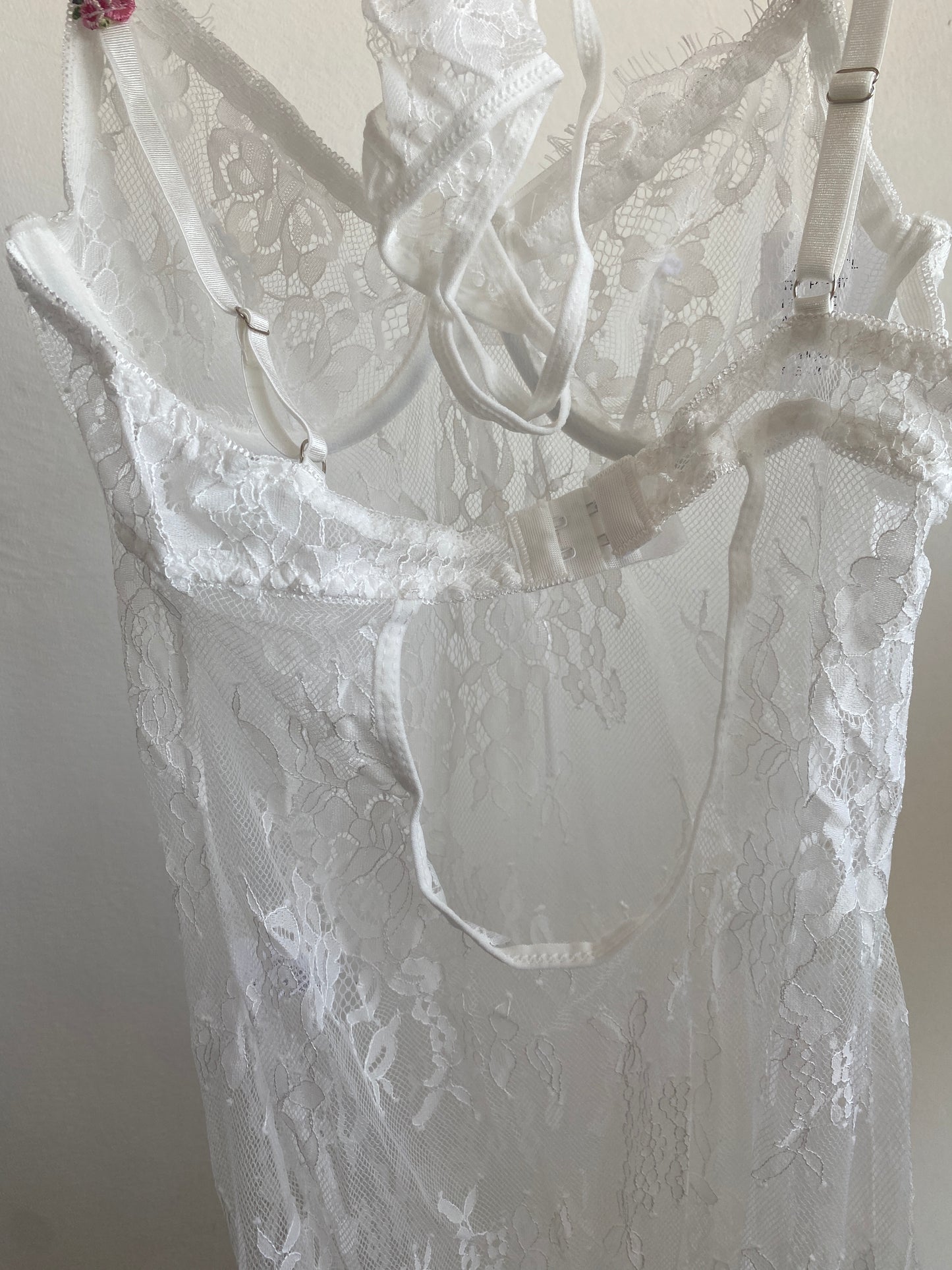 Léticia in white