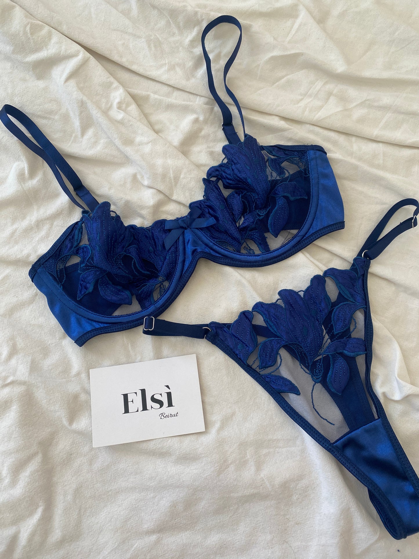 Yasma set in blue