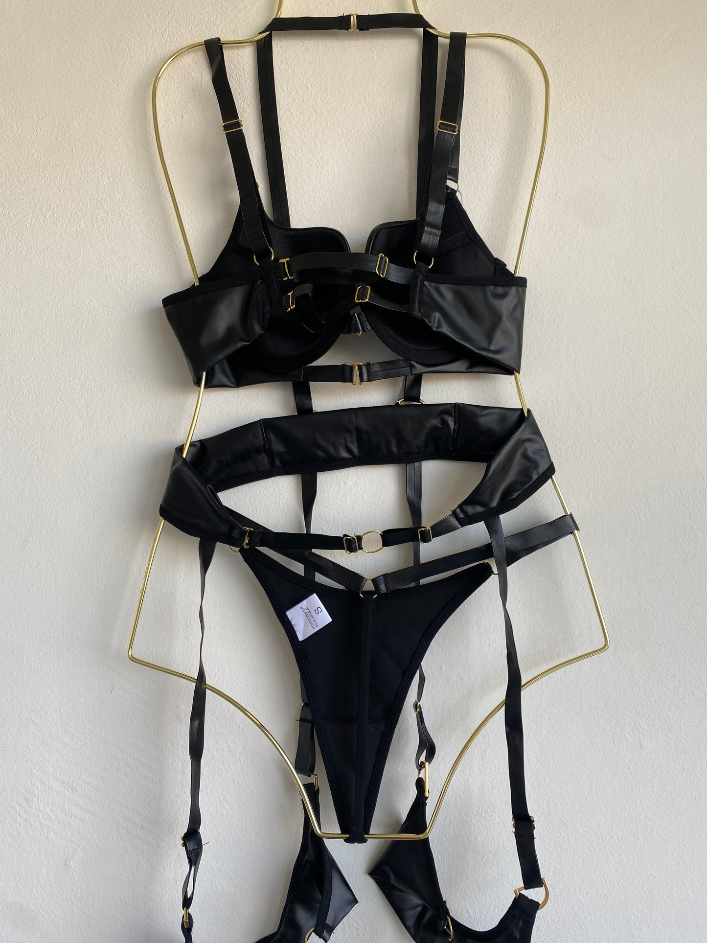 Ramona leather set