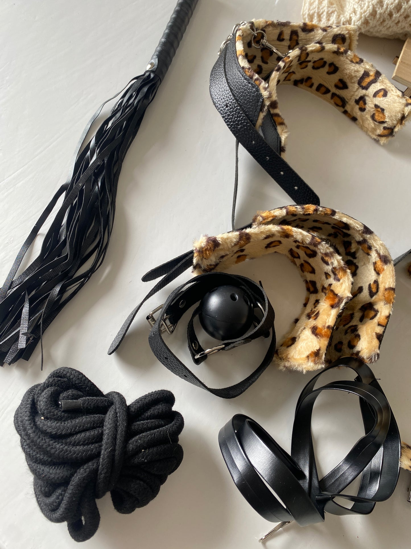 Bdsm set in tiger print ( 7pcs)