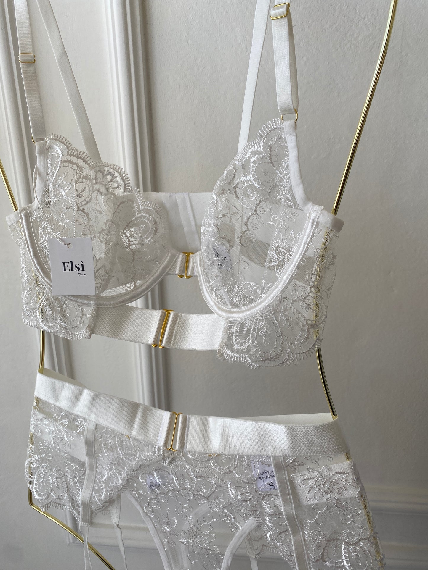 Adriana set in white