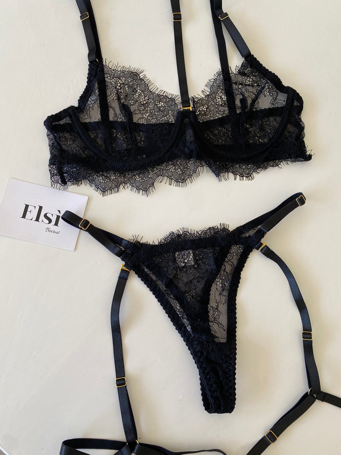 Helen set in black