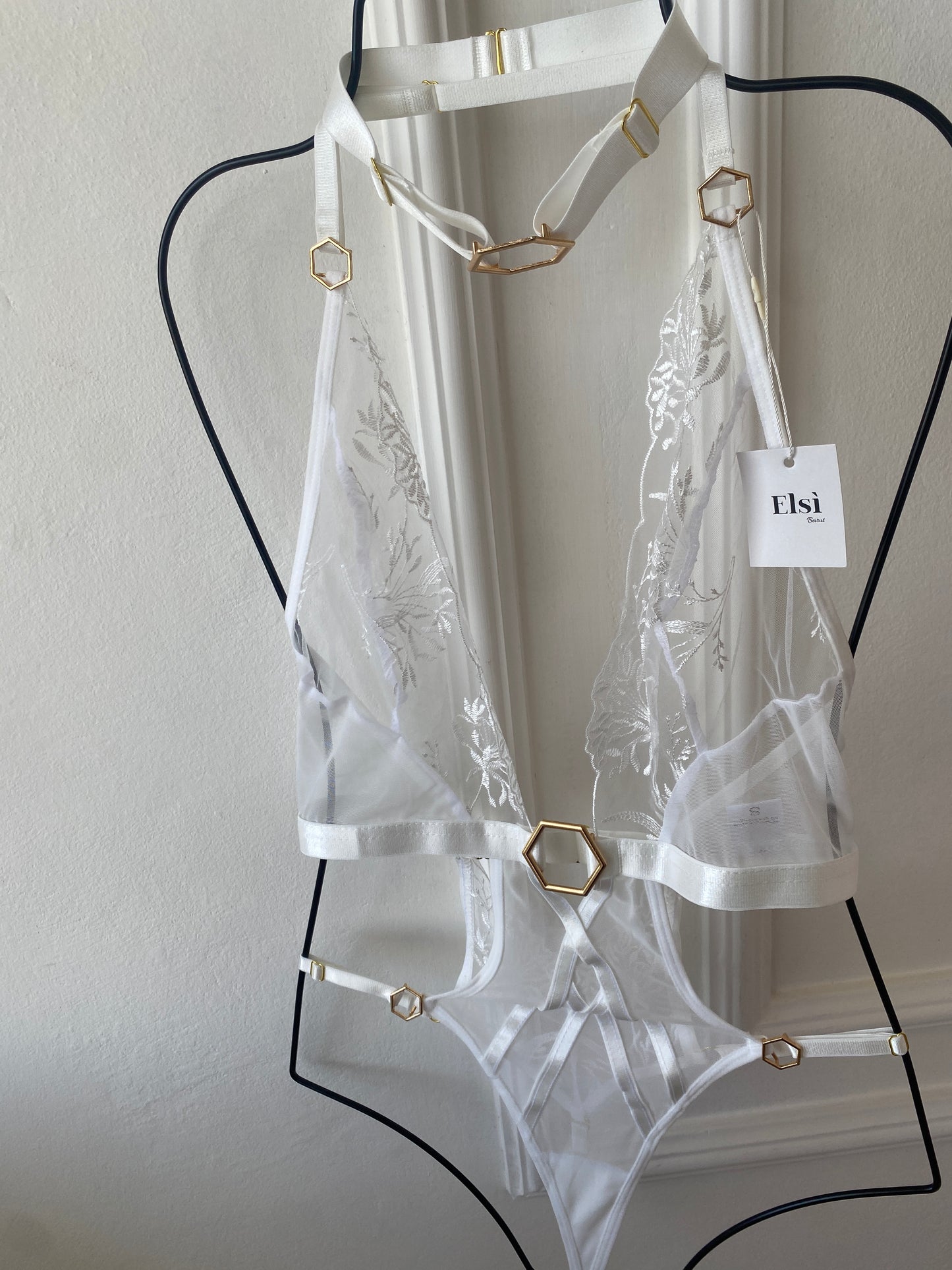 Leena bodysuit + choker + handcuffs