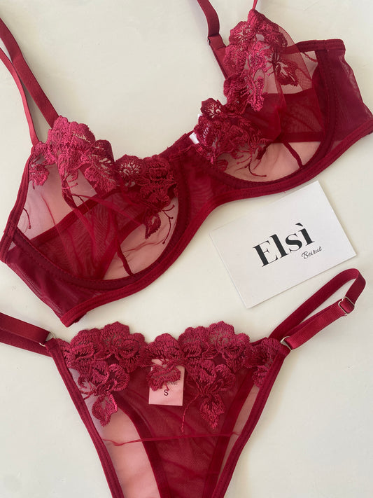 Christina set in burgundy
