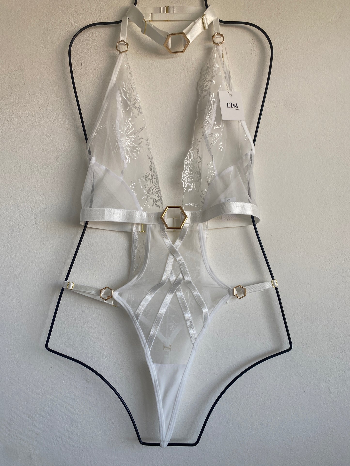 Leena bodysuit + choker + handcuffs