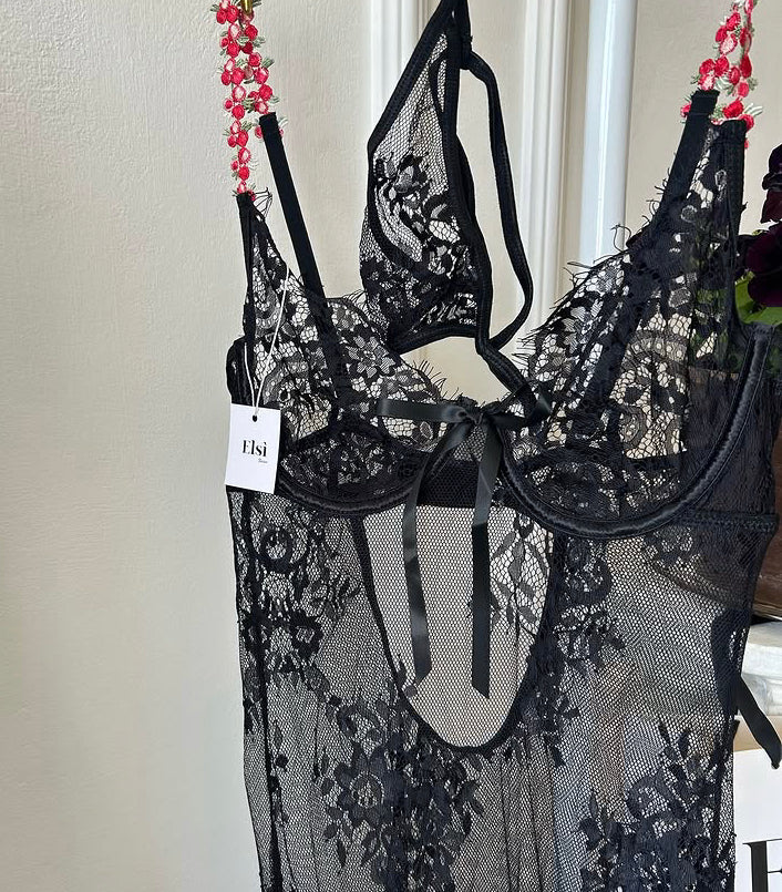 Léticia set in black