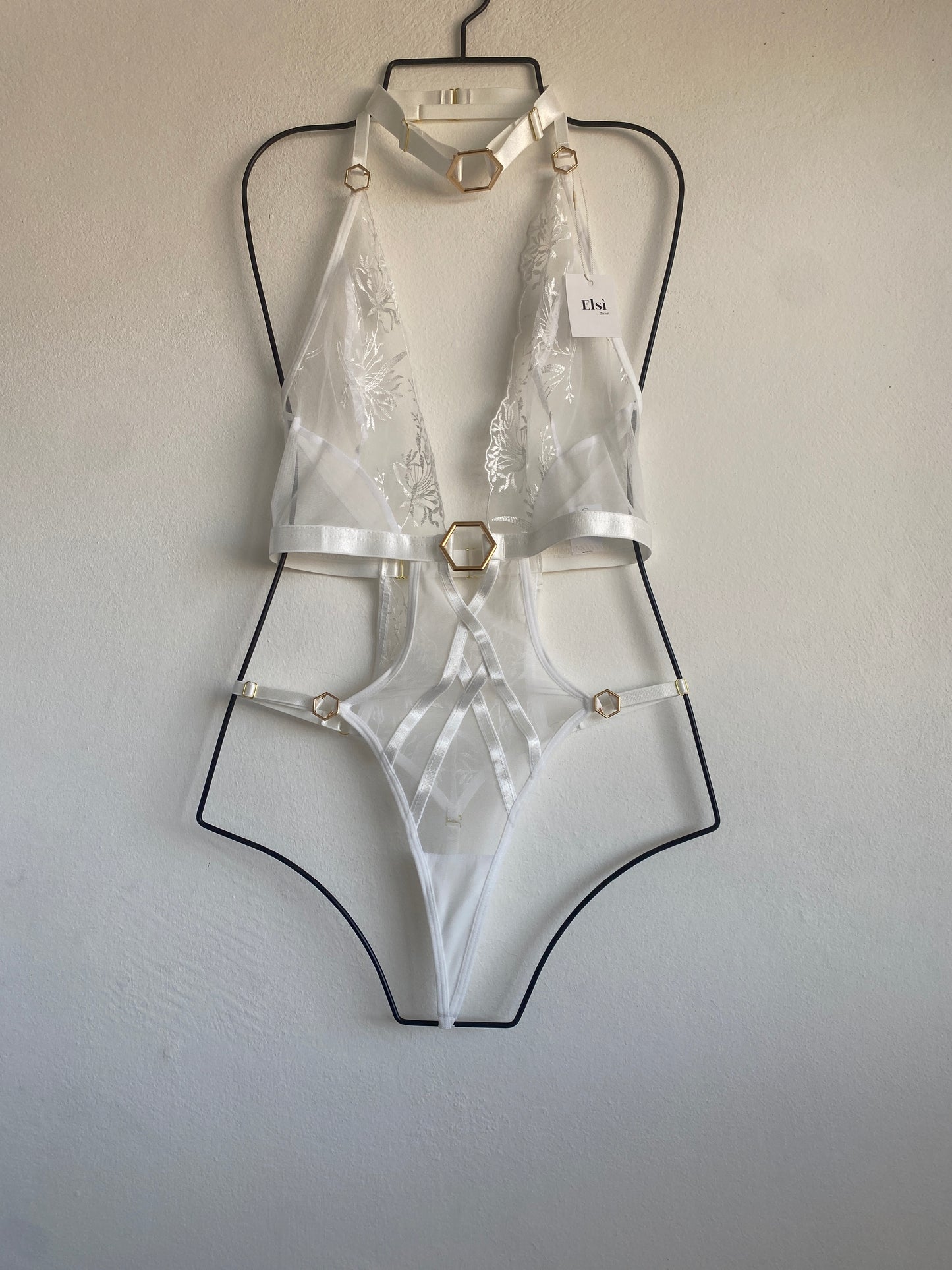 Leena bodysuit + choker + handcuffs