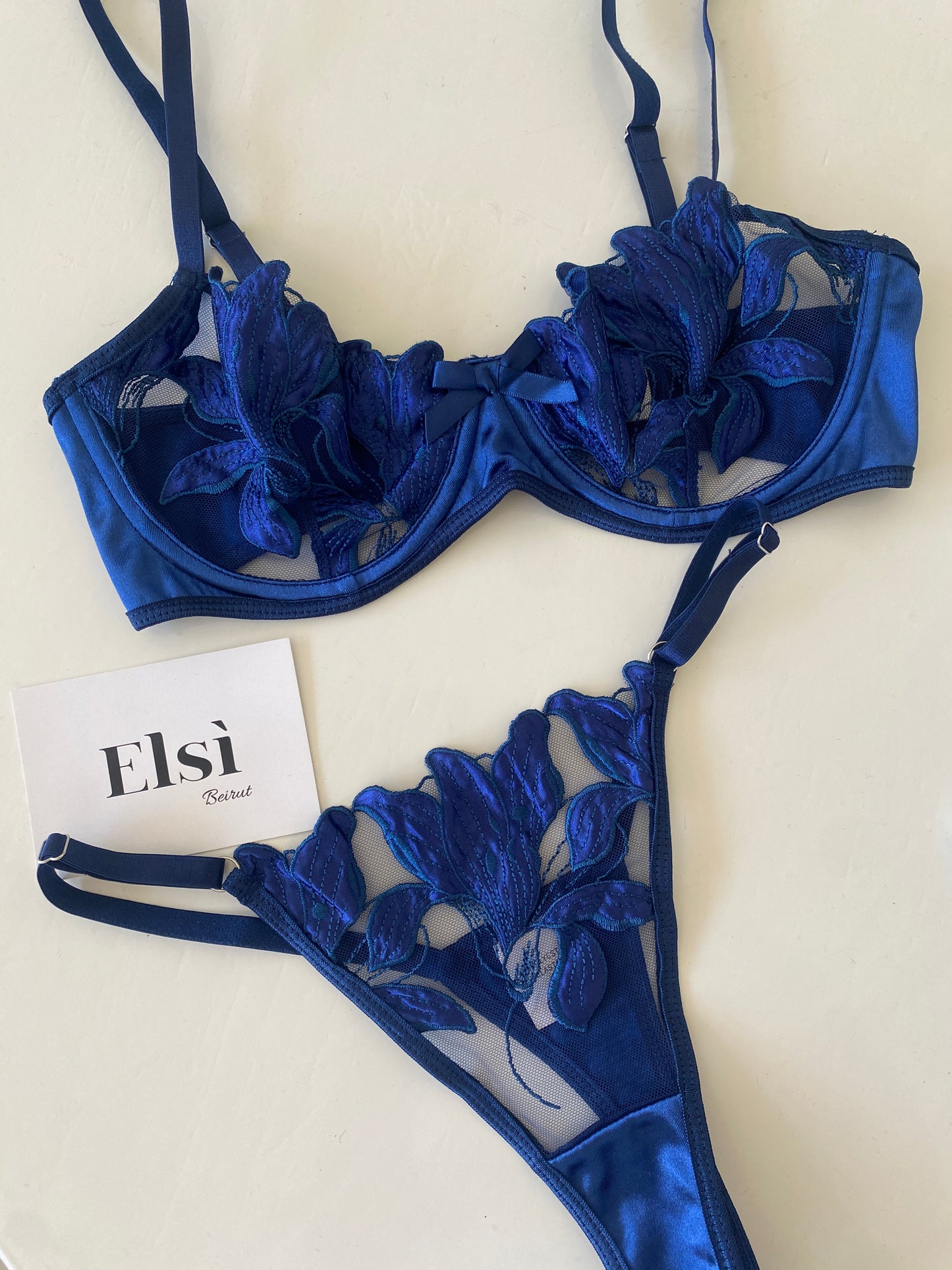 Yasma set in blue