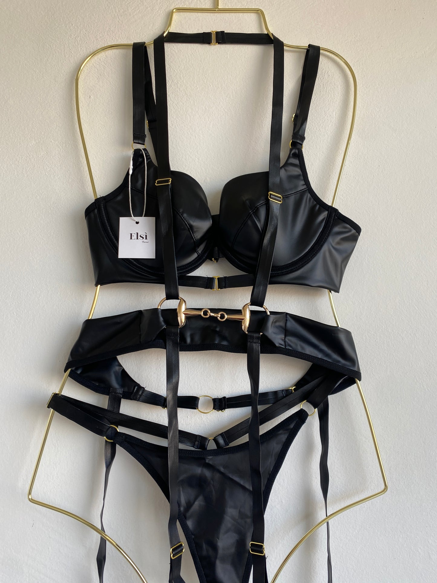 Ramona leather set