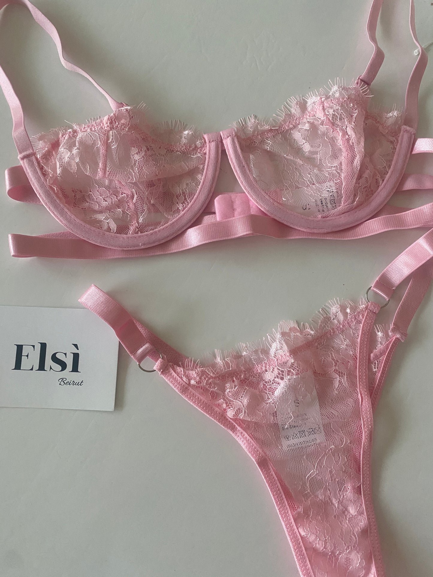 Alma set in baby pink