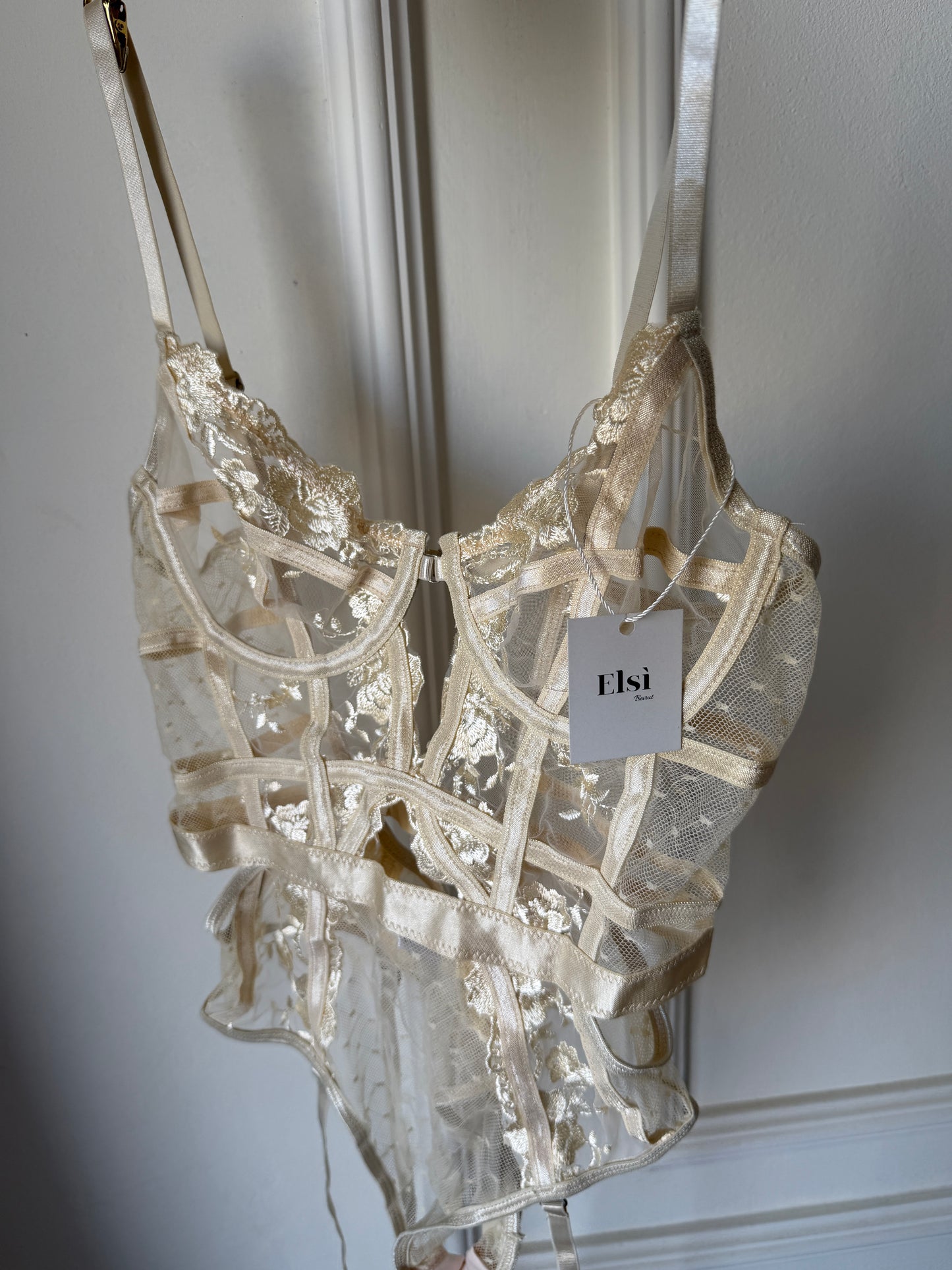 Dina bodysuit in babyyellow
