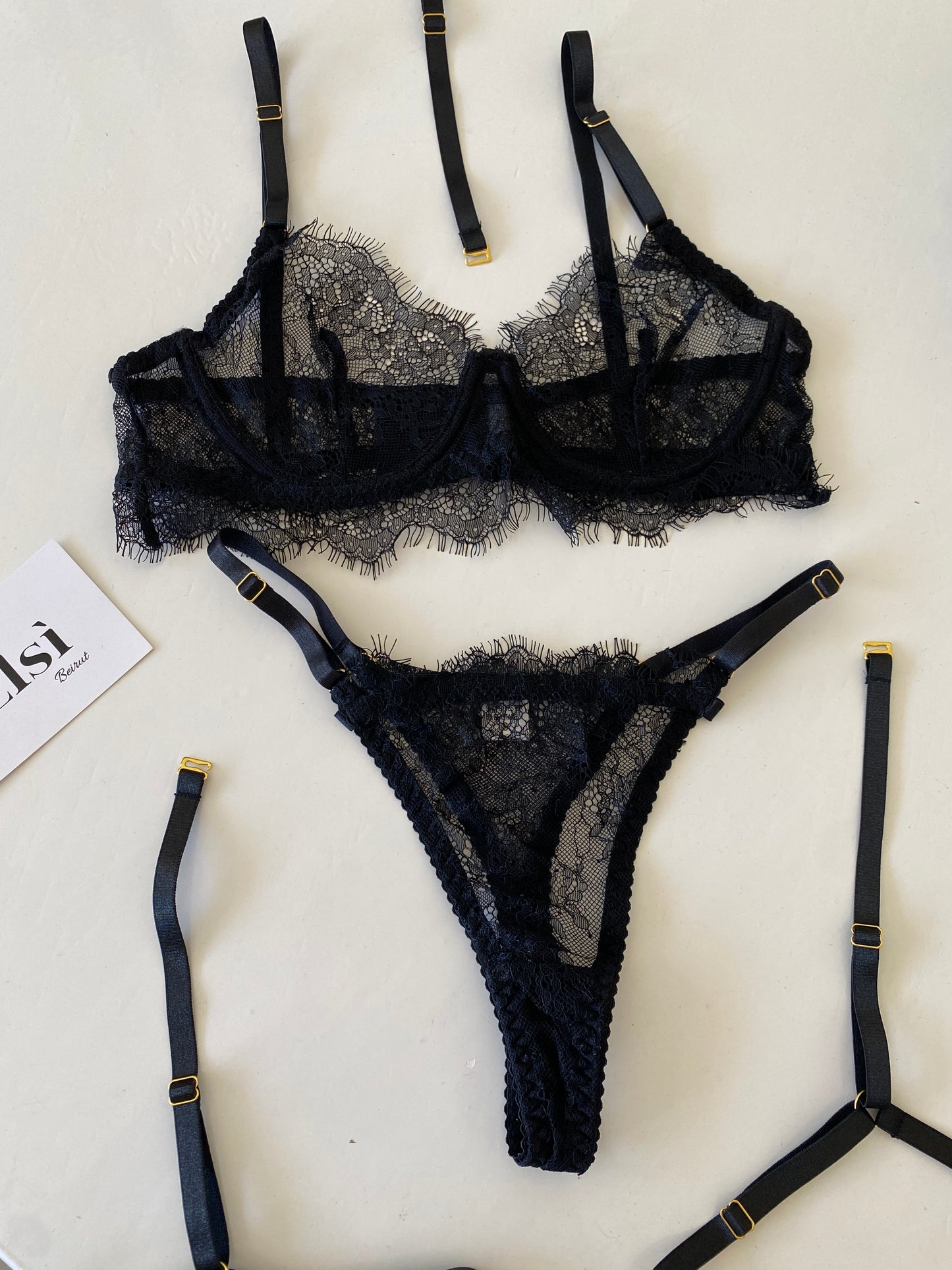 Helen set in black