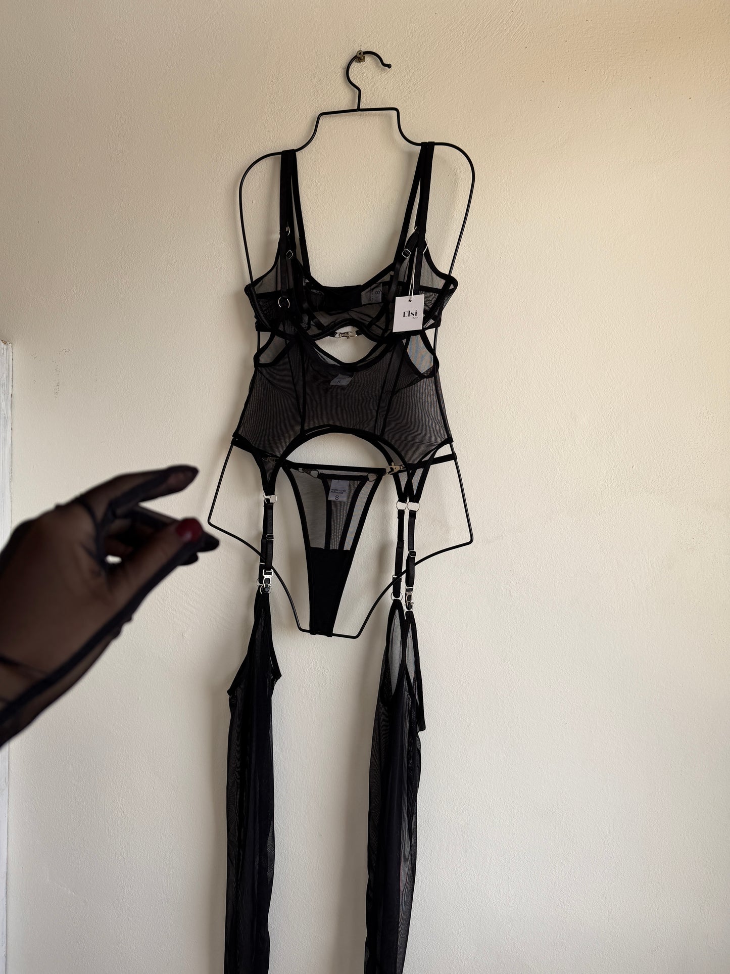 Reem set( gloves and socks included)