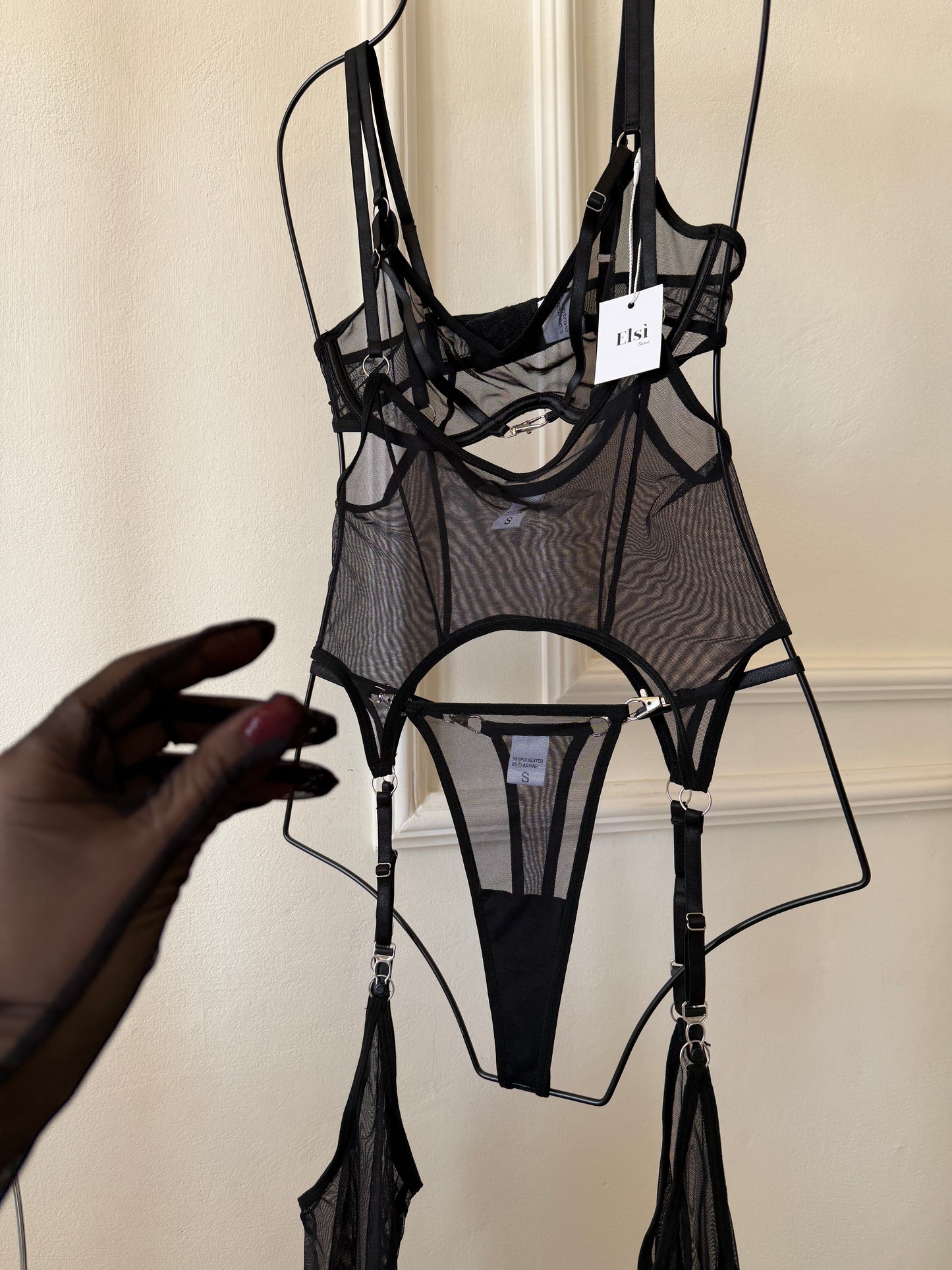 Reem set( gloves and socks included)