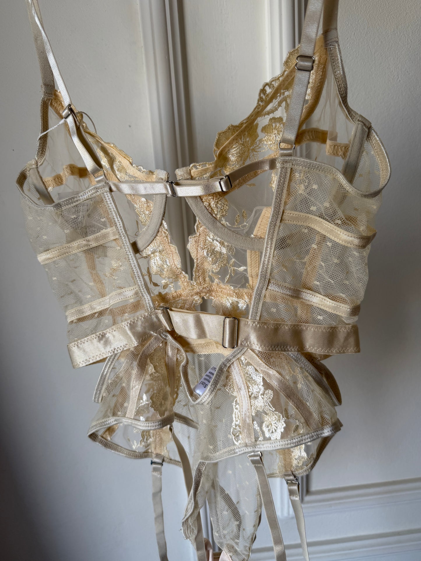 Dina bodysuit in babyyellow
