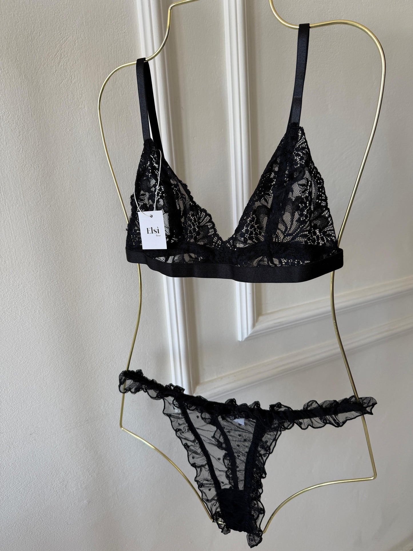 Alina set in black (full set)