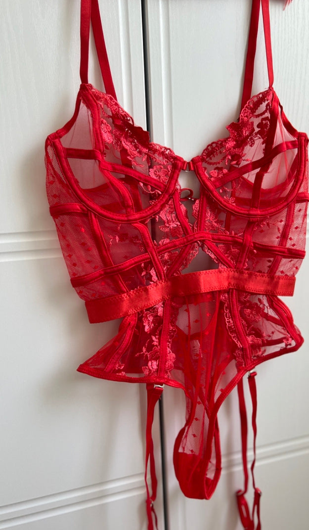 Diva bodysuit in red