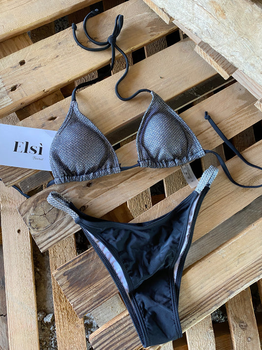 Hanya bikini