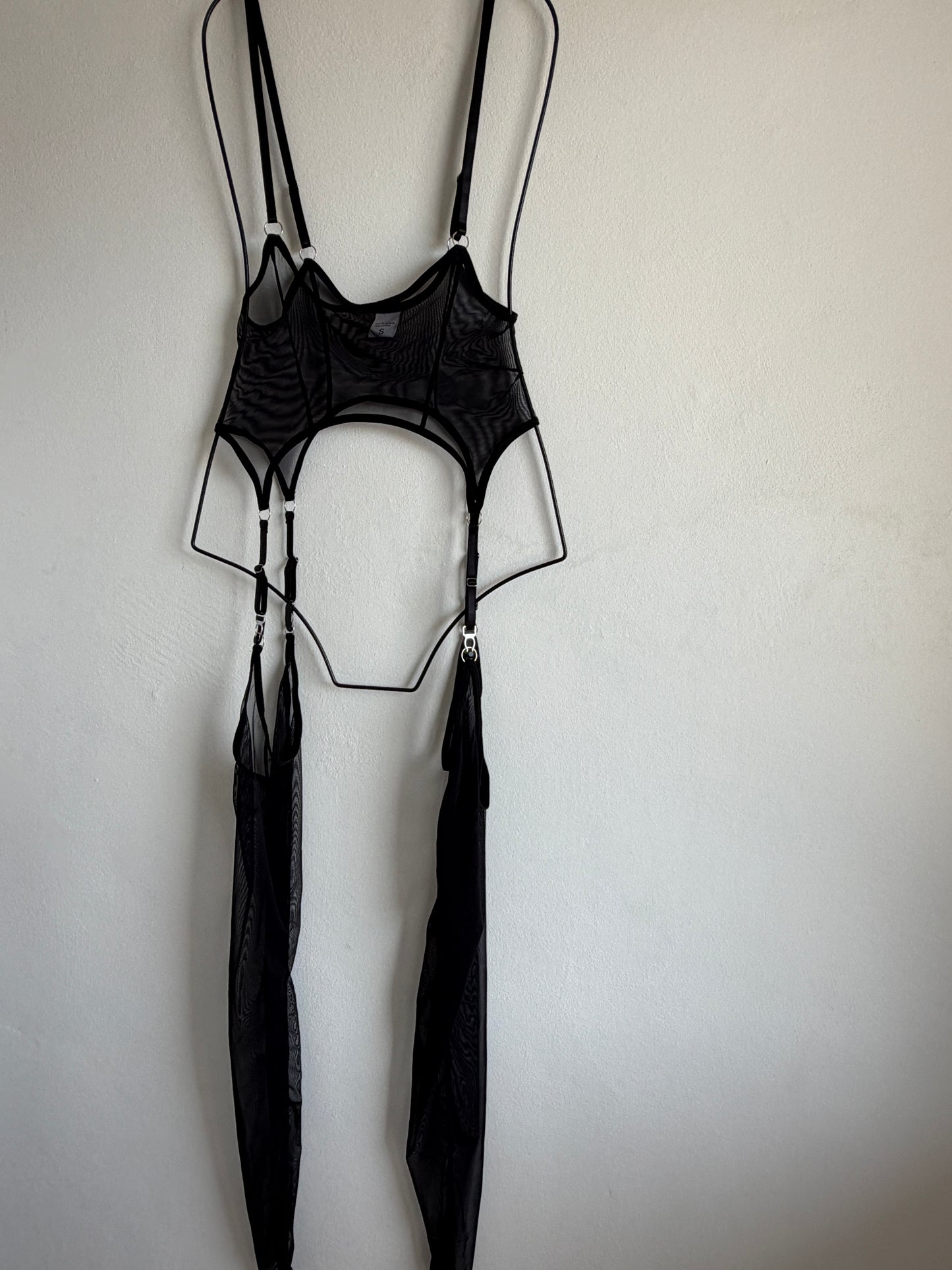 Reem set( gloves and socks included)